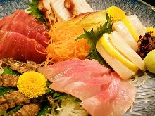 Assorted sashimi