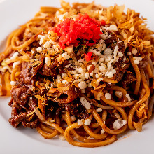 Yakisoba noodles with sauce