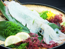 Sugata-zukuri (sliced sashimi served maintaining the look of the whole fish)