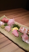 Assorted sashimi