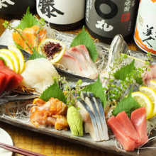 Assorted sashimi