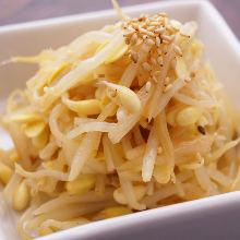 Bean sprouts namul (Korean seasoned bean sprouts)