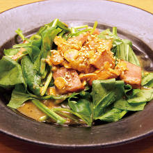 Bacon and spinach salad