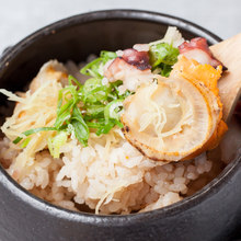 Donabe Gohan (rice in an earthen pot)