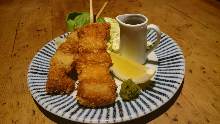 Fried Japanese leek and tuna skewer