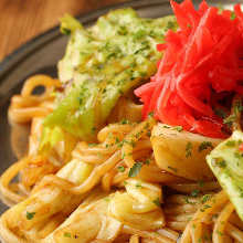 Yakisoba noodles with sauce