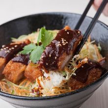 Pork cutlet rice bowl