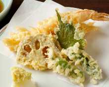 Tempura of seasonal taste