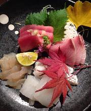 Assorted sashimi