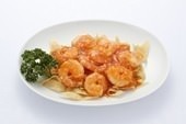 Stir-fried shrimp in chili sauce