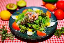 Caesar salad with bacon