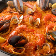 Seafood paella