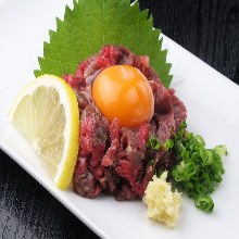 Horse meat tartare