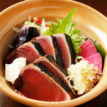 Seared skipjack tuna