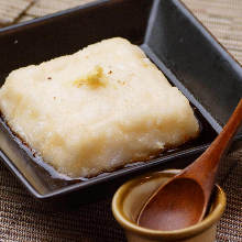 Deep-fried tofu in broth