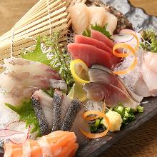 Assorted sashimi