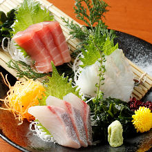 Assorted sashimi