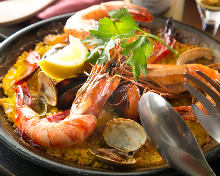 Seafood paella