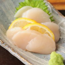 Scallop sashimi