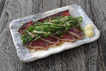 Seared skipjack tuna