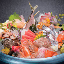 Assorted sashimi