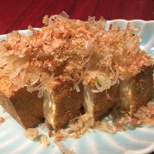 Deep-fried grilled tofu topped with dried bonito flakes