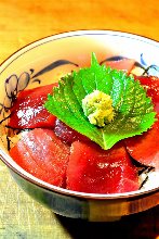 Soy sauce marinade fresh tuna rice bowl