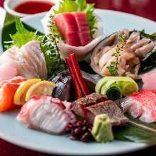 Assorted sashimi