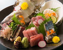 Assorted sashimi