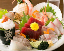 Assorted sashimi