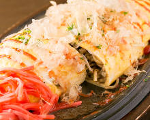 Yakisoba noodle omelet