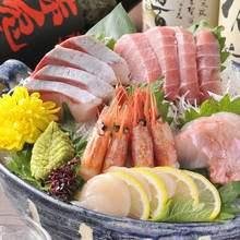 Assorted sashimi