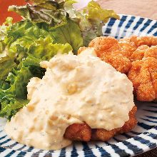 Fried chicken with vinegar and tartar sauce