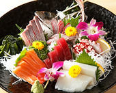 Assorted sashimi