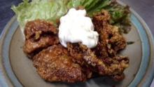 Fried chicken with vinegar and tartar sauce