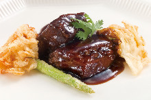 Sweet and sour pork with black vinegar