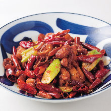 Stir-fried chicken with red pepper