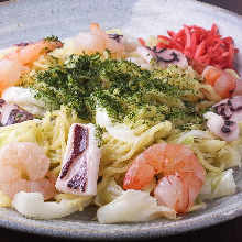 Seafood yakisoba with salt