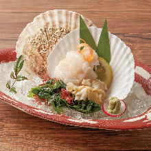 Scallop sashimi