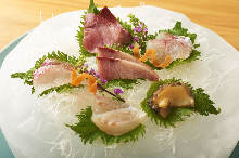 Assorted sashimi