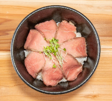 Roast beef rice bowl