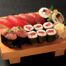 Tuna sushi platter