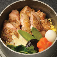 Chicken kamameshi (pot rice)