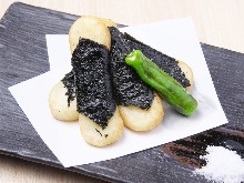 Seaweed-wrapped fried food