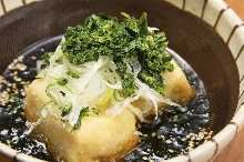 Sea lettuce and deep-fried tofu