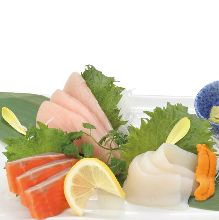 Assorted sashimi