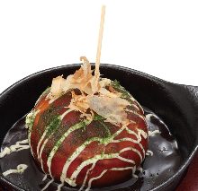 Takoyaki (octopus balls)