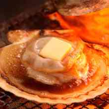 Grilled scallop with butter