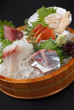 Assorted sashimi