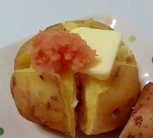 Baked potato with spicy cod roe and butter